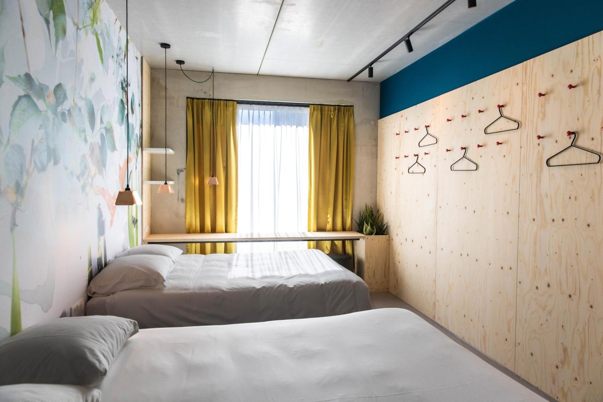 Moloko, Modern Designed Sleep & Shower Hotel In City Center, Digital Key By Sms Энсхеде Экстерьер фото