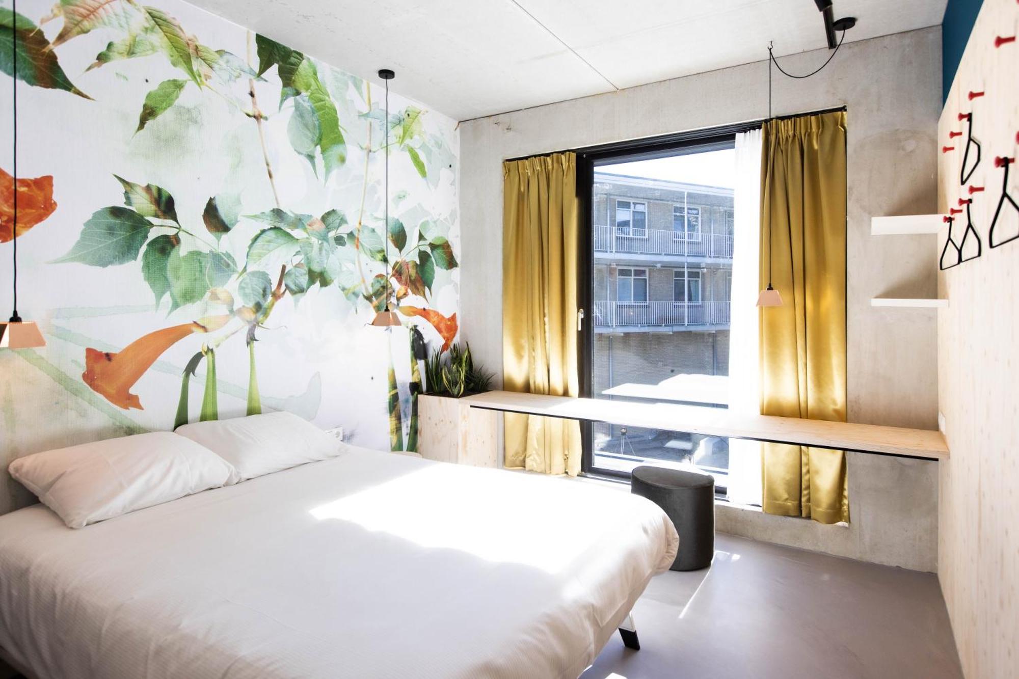 Moloko, Modern Designed Sleep & Shower Hotel In City Center, Digital Key By Sms Энсхеде Экстерьер фото